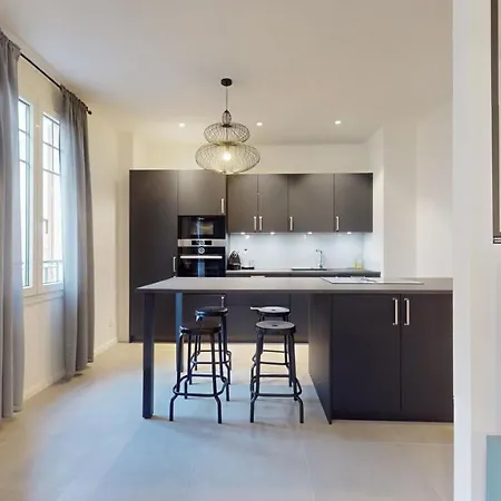 Appartement Beautiful Modern With Balcony In